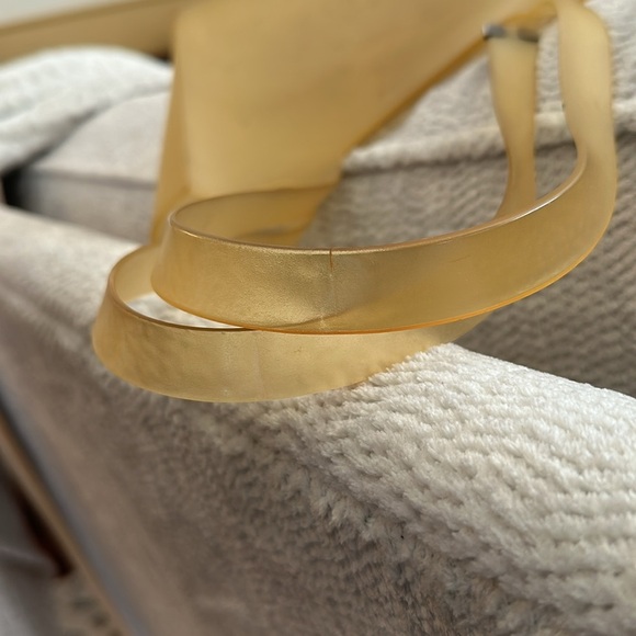 Authentic CHANEL Tote Bag rubber Yellow COCO Logo. Small tear on one handle: COA - Picture 16 of 16